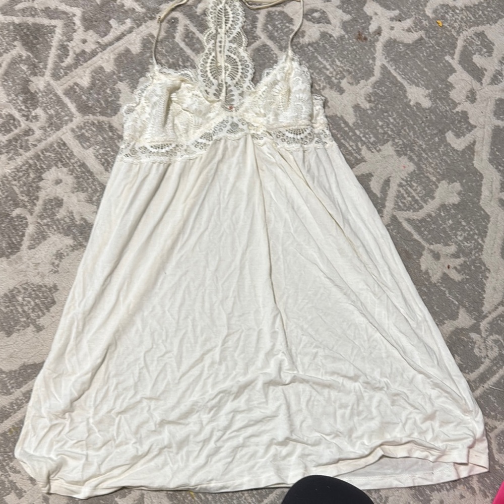 Elegant White Lace Dress